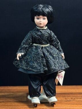 JRL TOYS 1990 My First Collector’s Doll